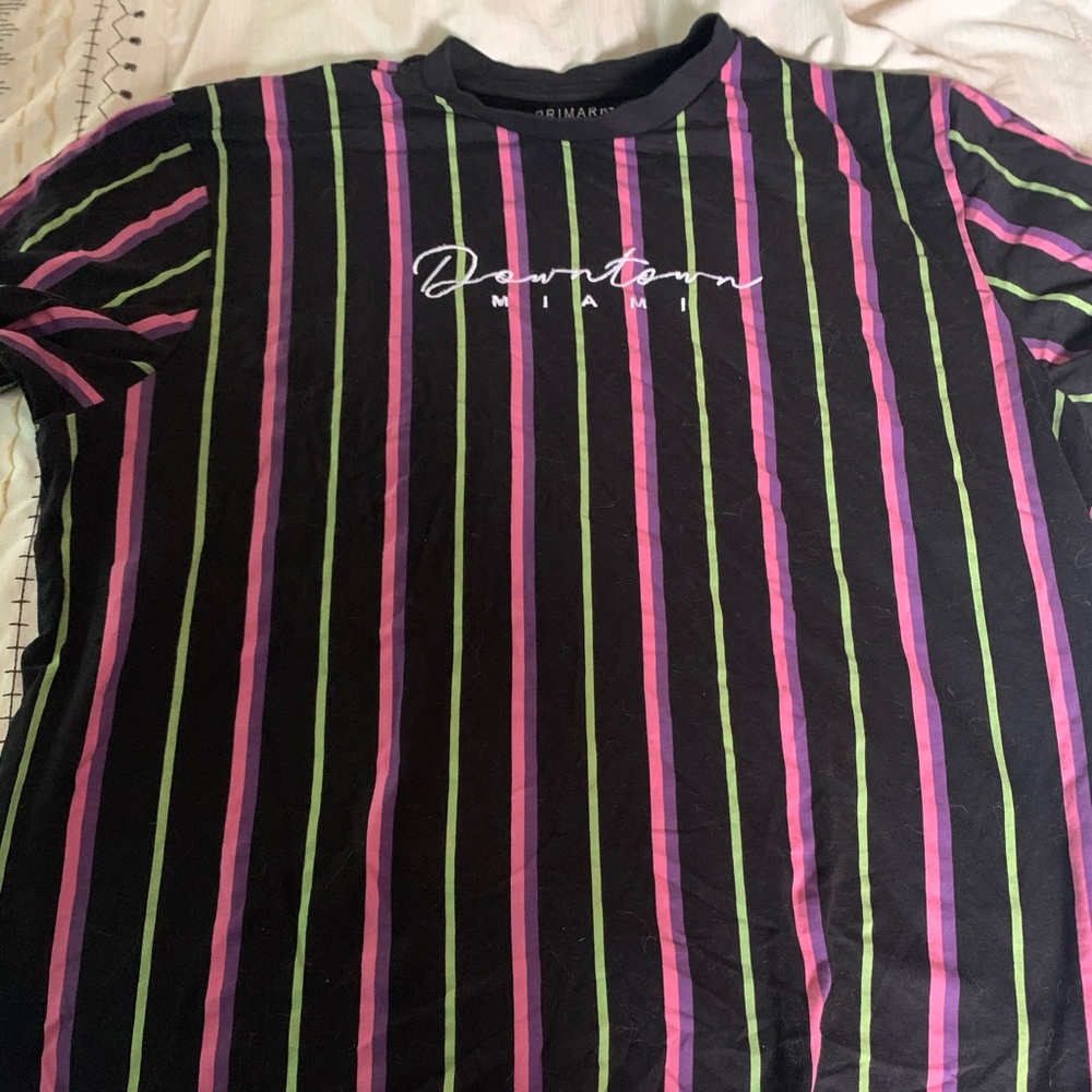 90s style men’s striped shirt